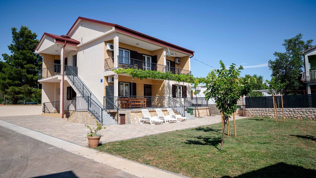 Photo of Outdoor in Seline