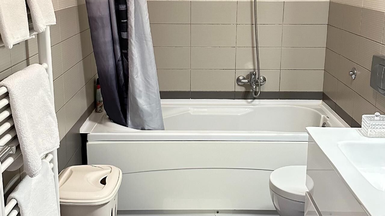 Photo of Bathroom in Buzdohanj
