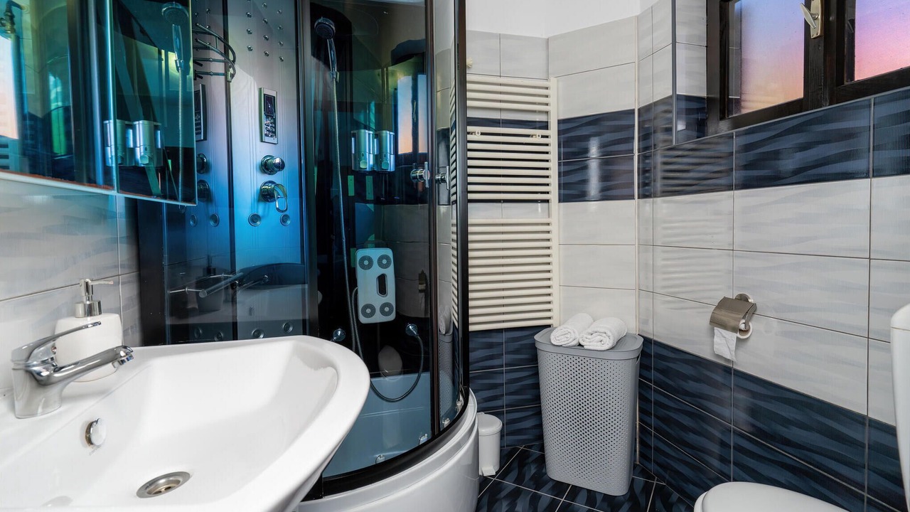 Photo of Bathroom in Presika