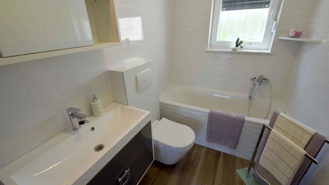 Photo of Bathroom in Porat