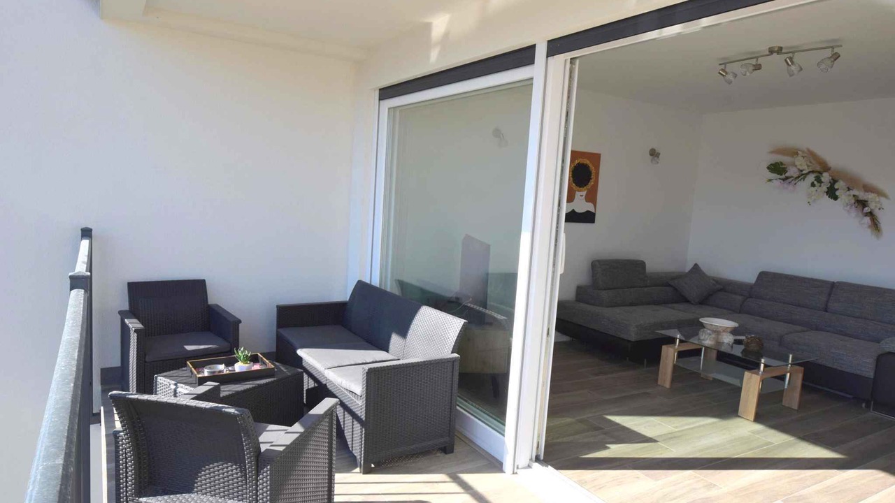 Photo of Patio Balcony in Porat