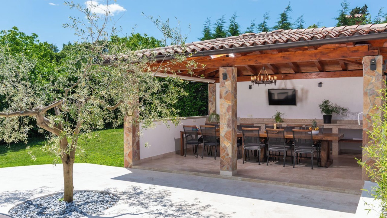 Photo of Outdoor in Pican