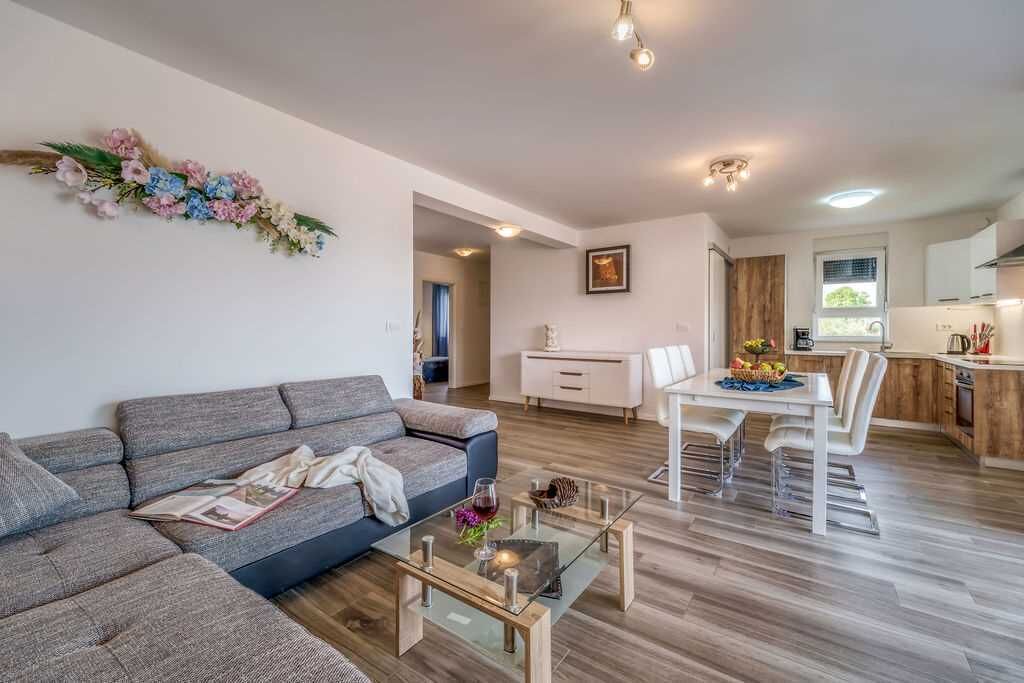 Photo of Livingroom in Porat