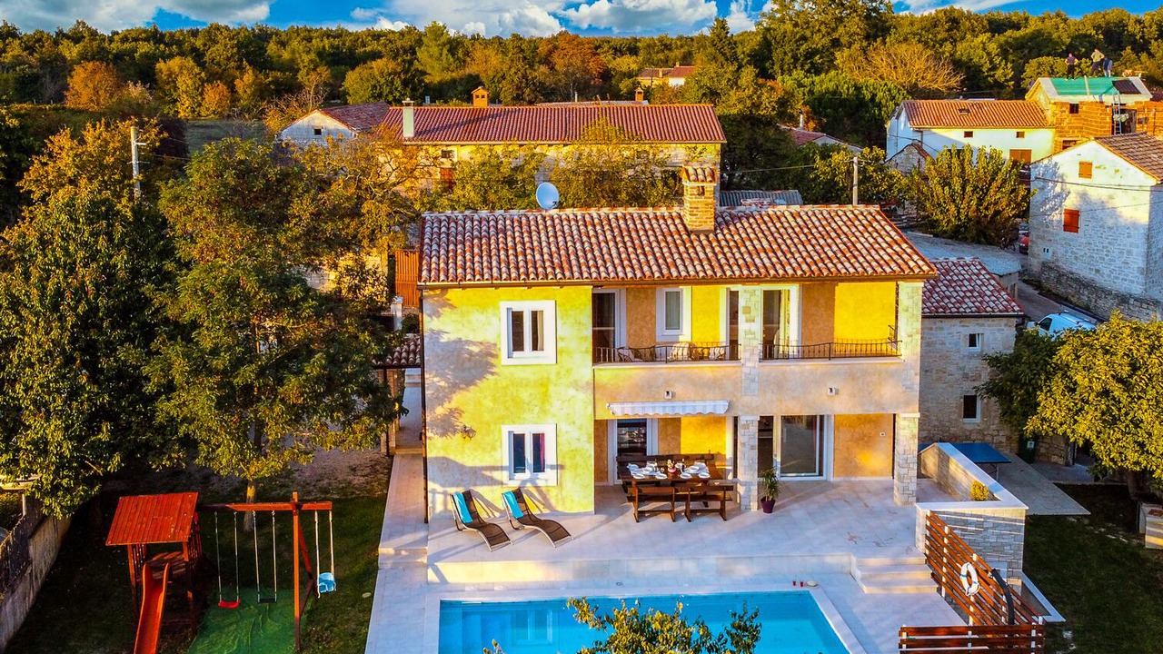 Photo of Outdoor in Ferlini