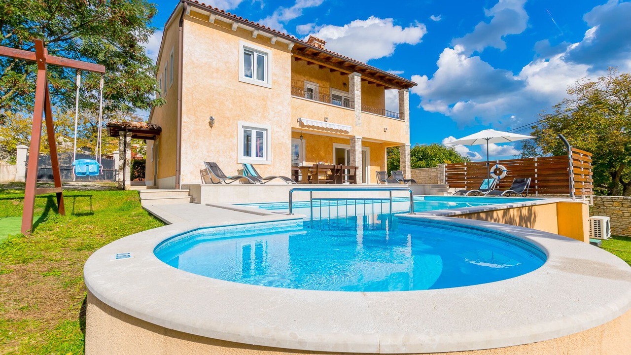 Photo of Outdoor in Ferlini