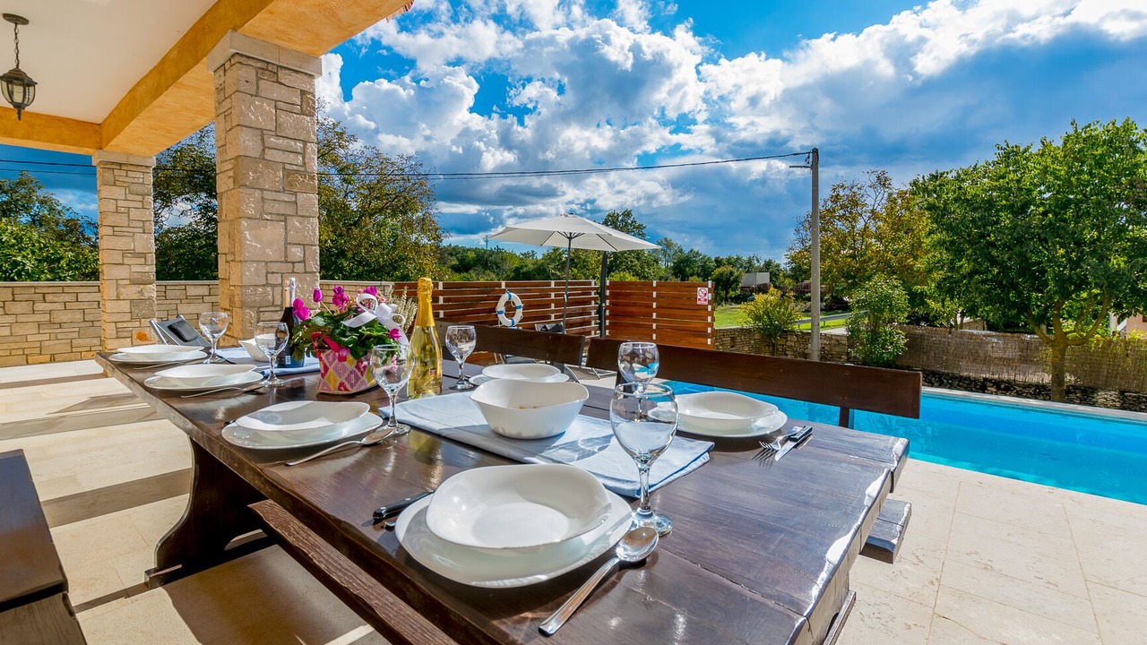 Photo of Outdoor in Ferlini