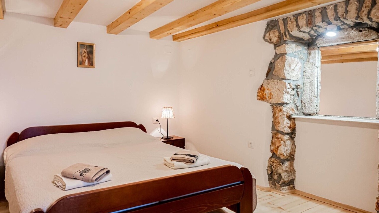 Photo of Bedroom in Cres