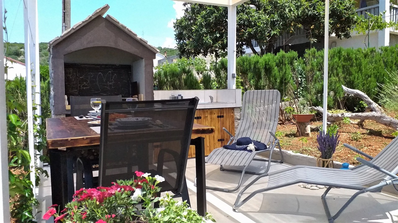 Photo of Outdoor in Rava