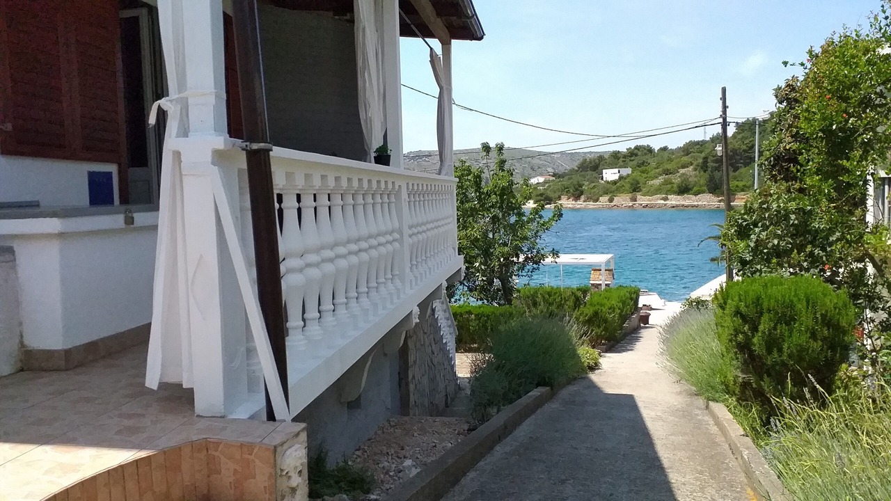 Photo of Outdoor in Rava