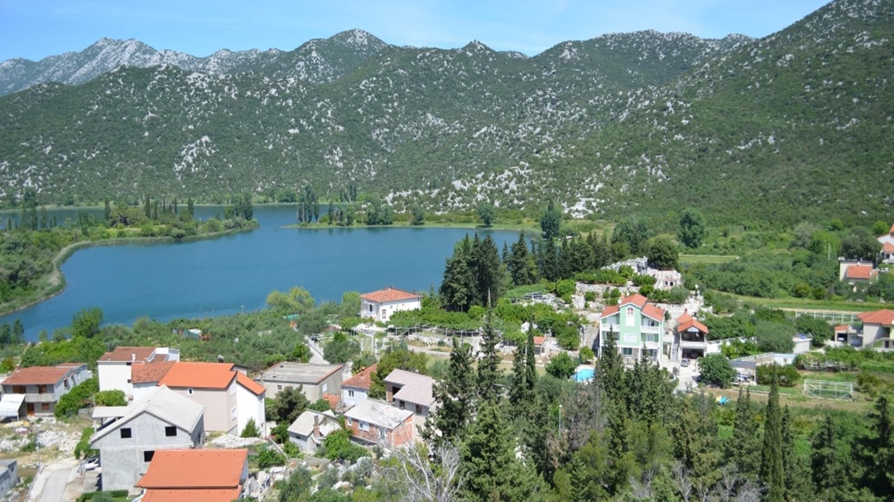 Photo of Others in Peracko Blato