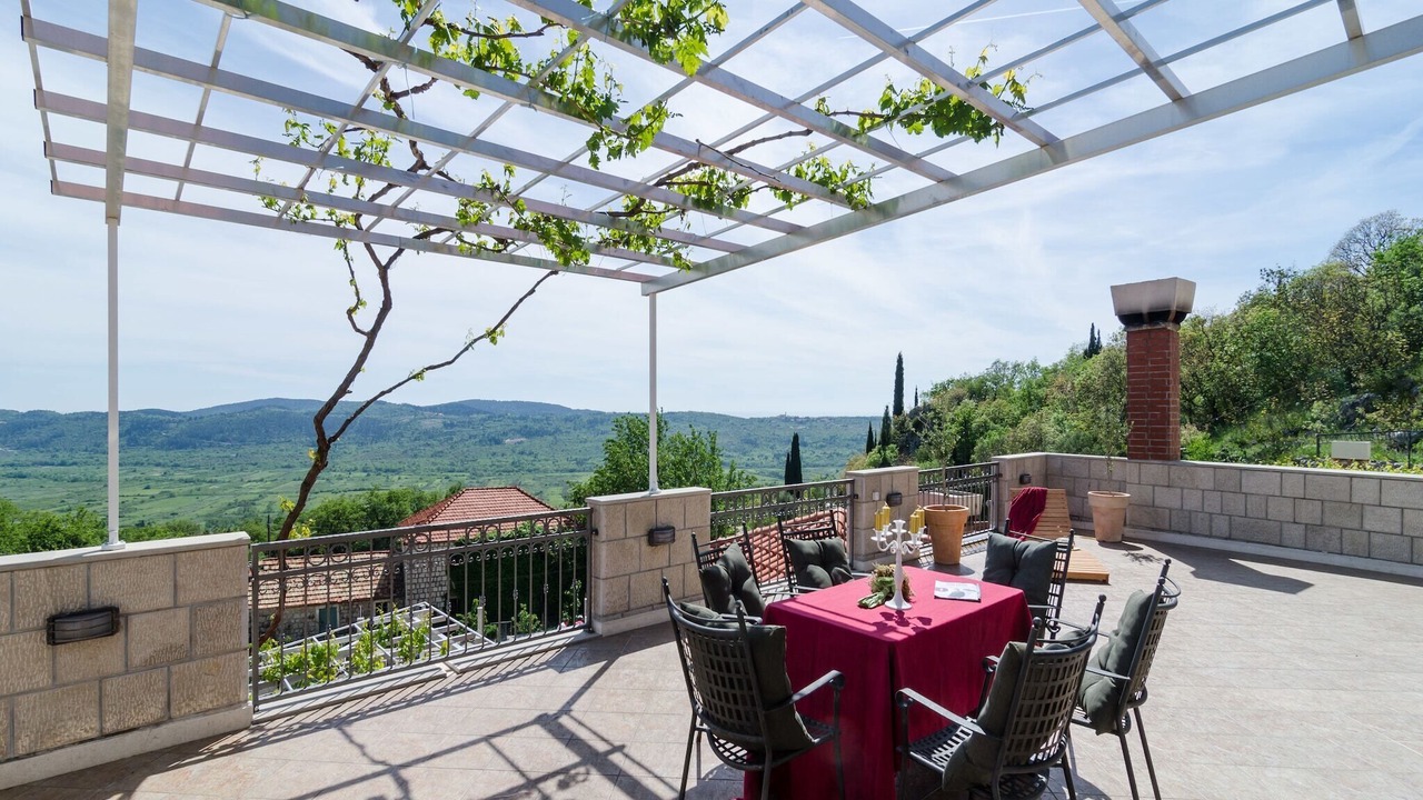 Photo of Patio Balcony in Popovici