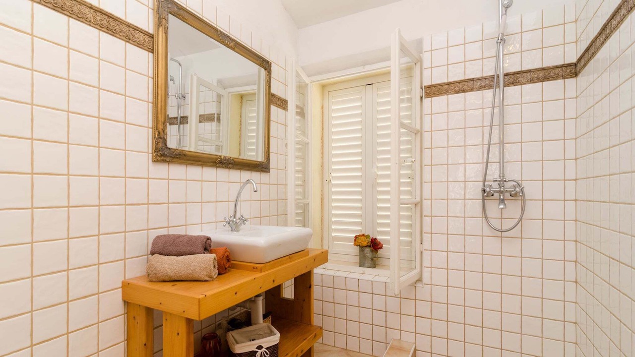 Photo of Bathroom in Popovici