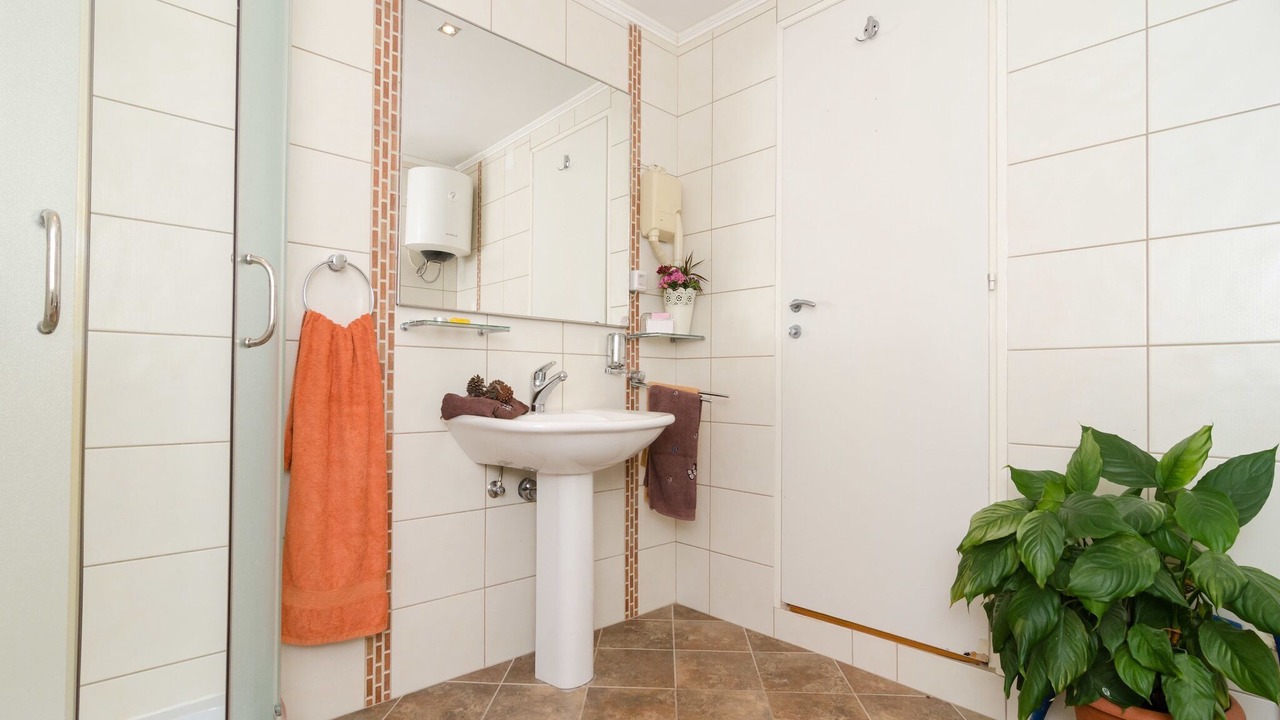 Photo of Bathroom in Popovici