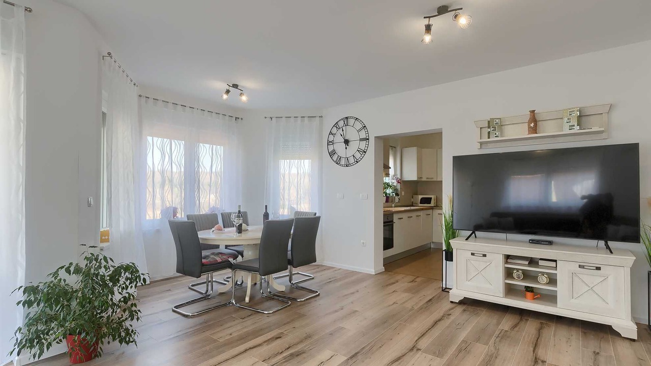 Photo of Others in Radini