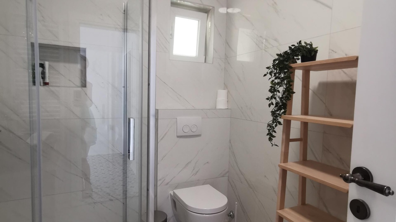 Photo of Bathroom in Vratarusa