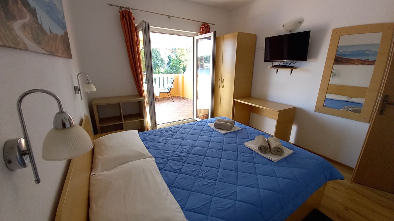 Photo of Others in Sobra