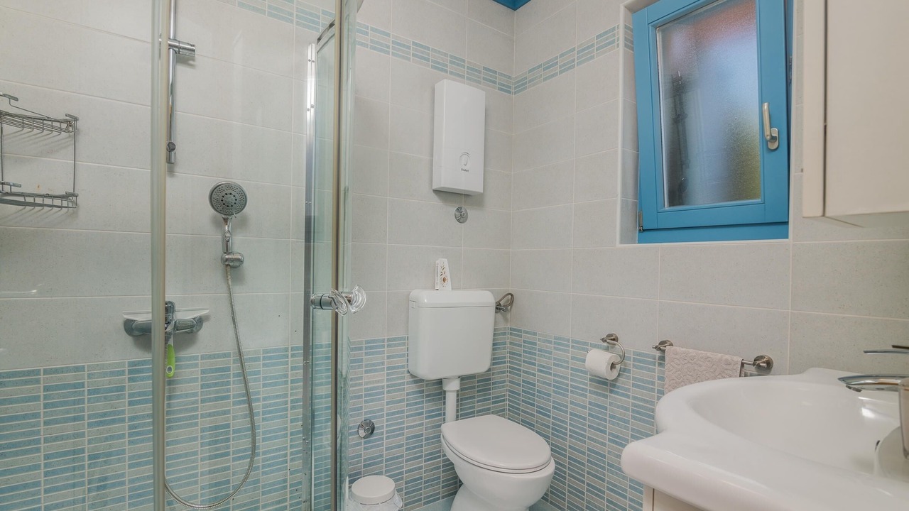 Photo of Bathroom in Porat