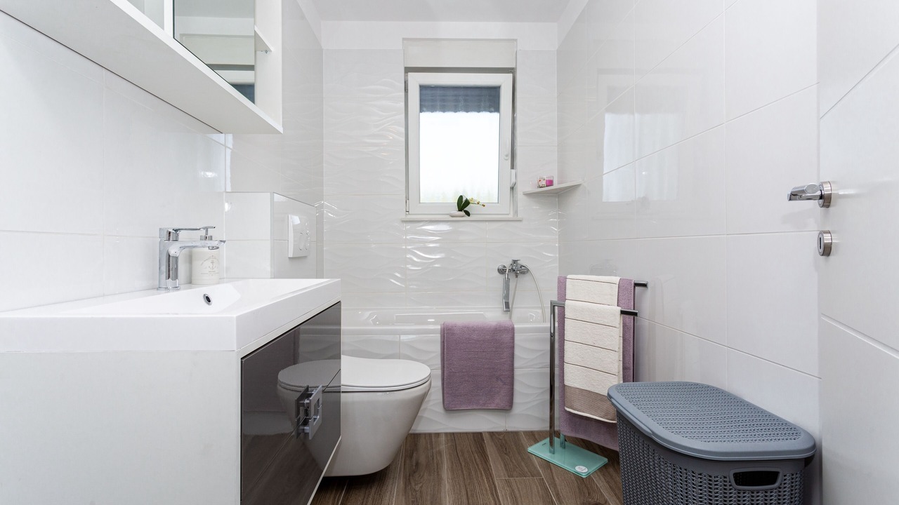 Photo of Bathroom in Porat