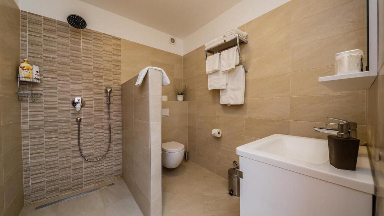 Photo of Bathroom in Rudine
