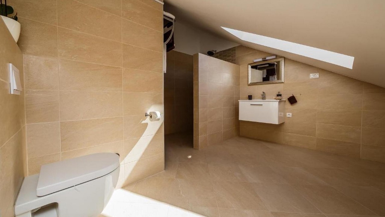 Photo of Bathroom in Rudine