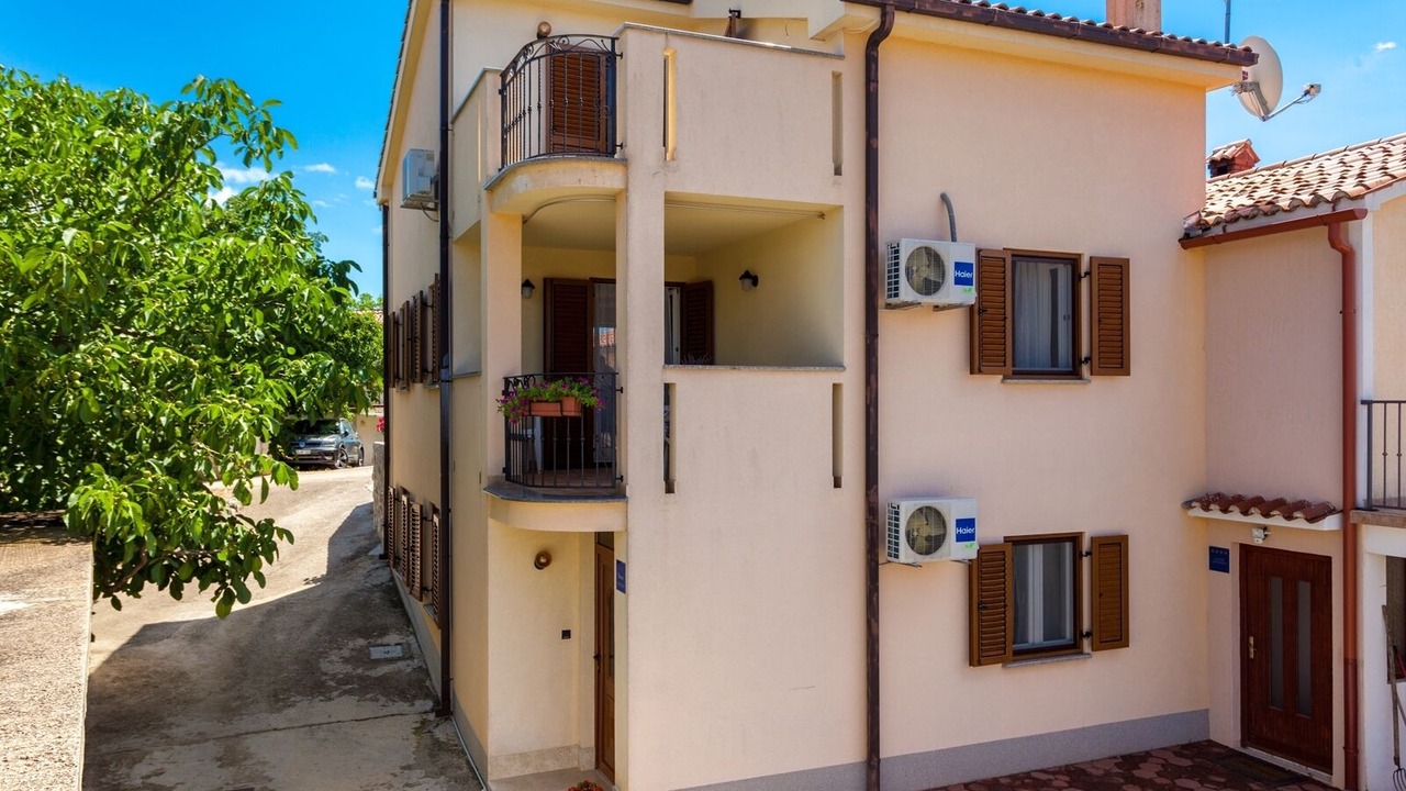 Photo of Outdoor in Porat