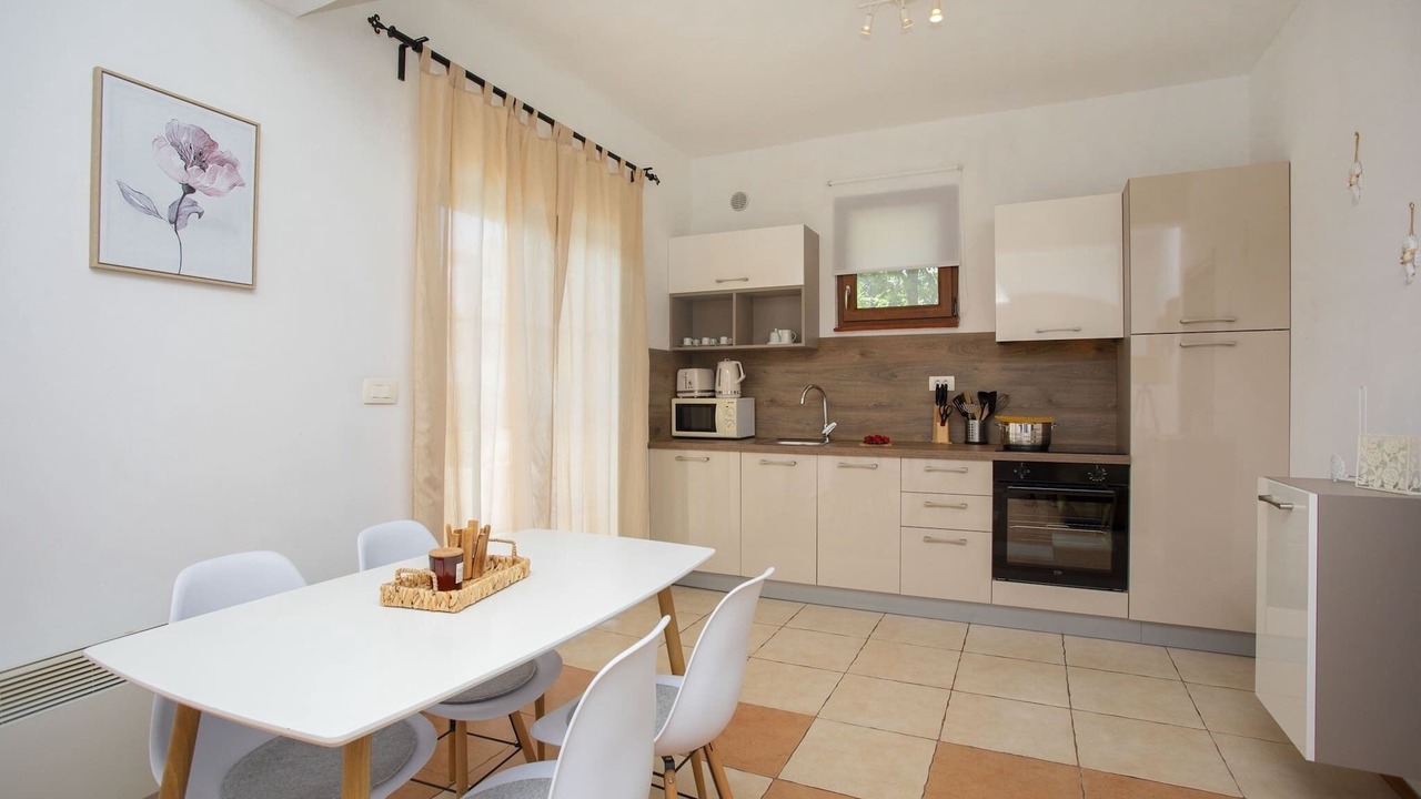 Photo of Kitchen in Ripenda Verbanci