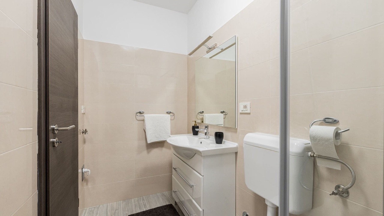 Photo of Bathroom in Ravni
