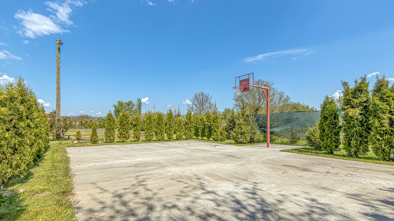 Photo of Others in Velika