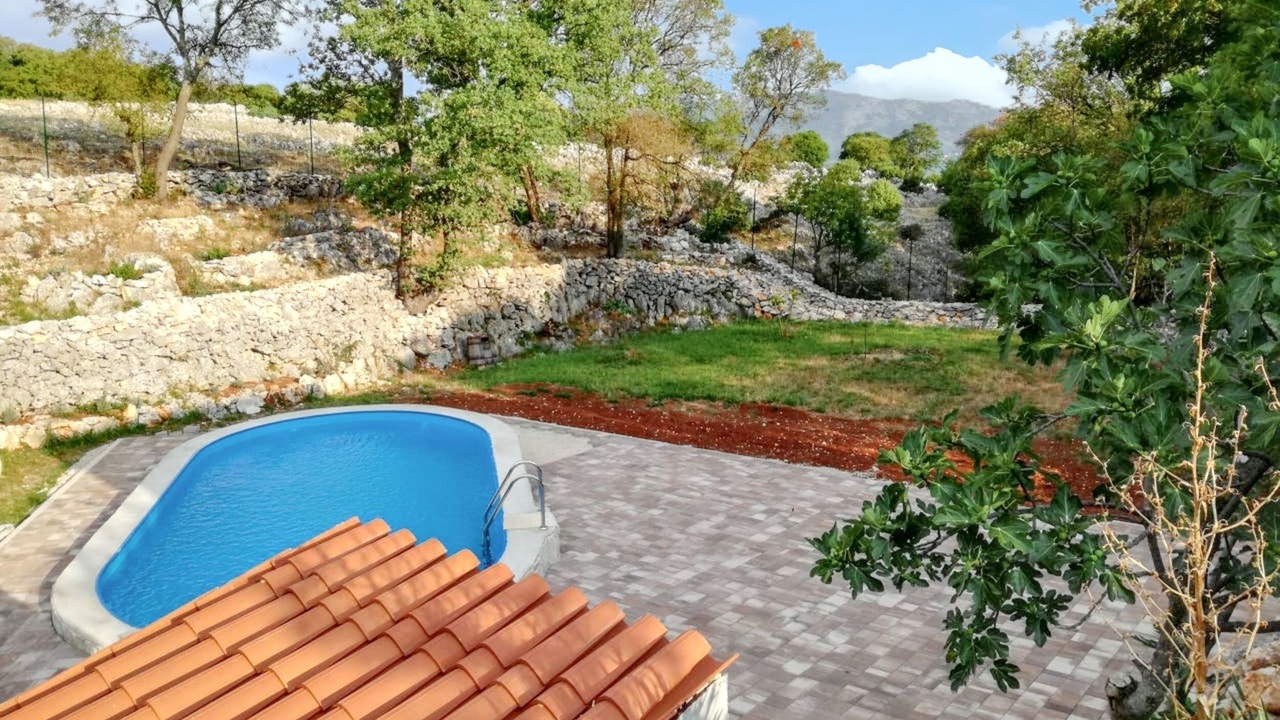 Photo of Outdoor in Cres