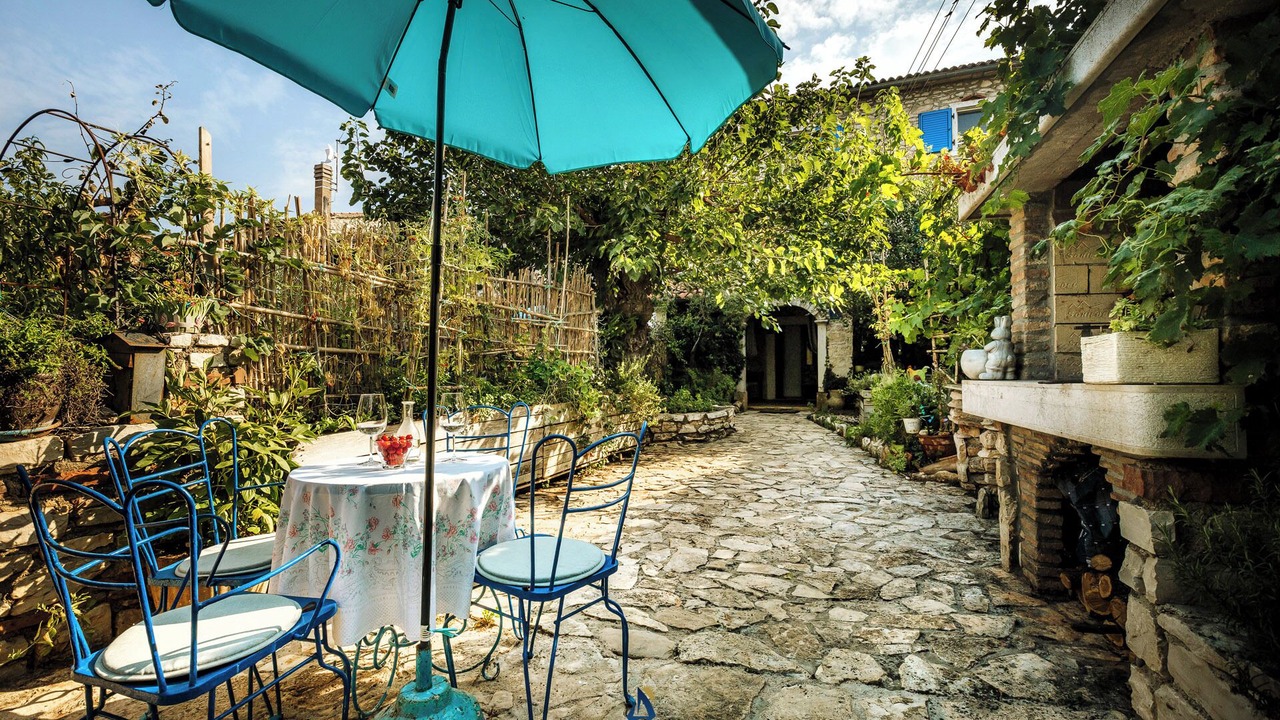 Photo of Outdoor in Vardica