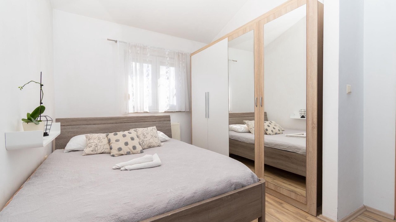 Photo of Bedroom in Dicmo