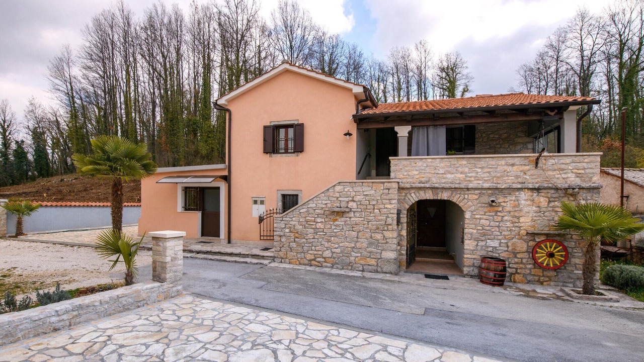 Photo of Outdoor in Gracisce