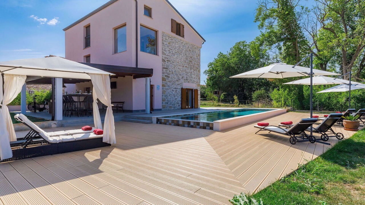 Photo of Outdoor in Radini