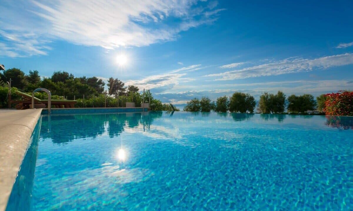 Photo of Outdoor in Mirce