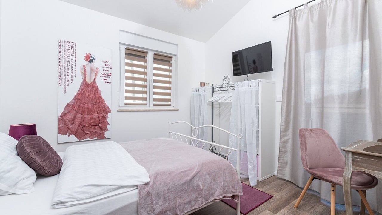 Photo of Bedroom in Zbandaj
