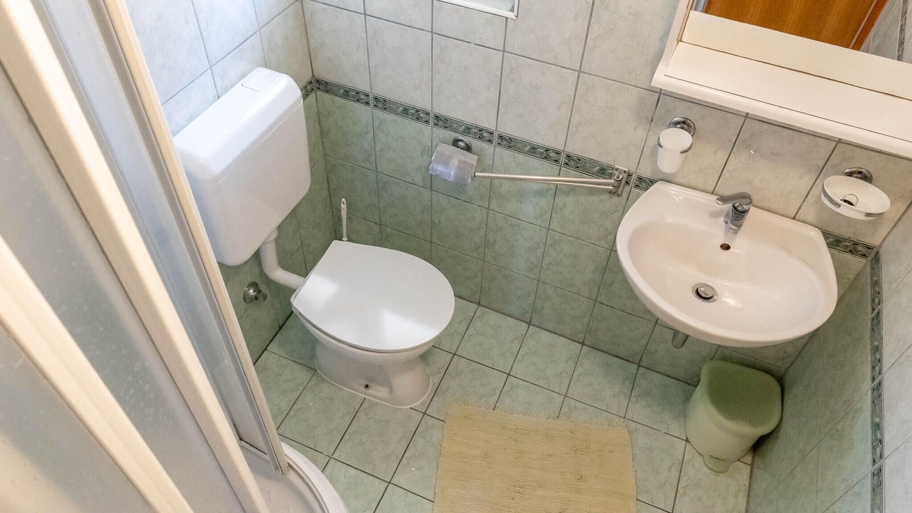 Photo of Bathroom in Rab