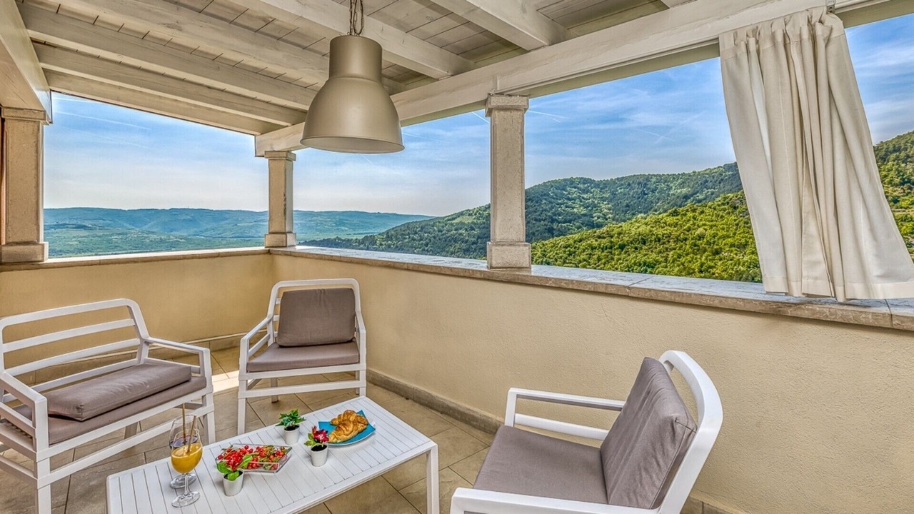 Photo of Patio Balcony in Golubici