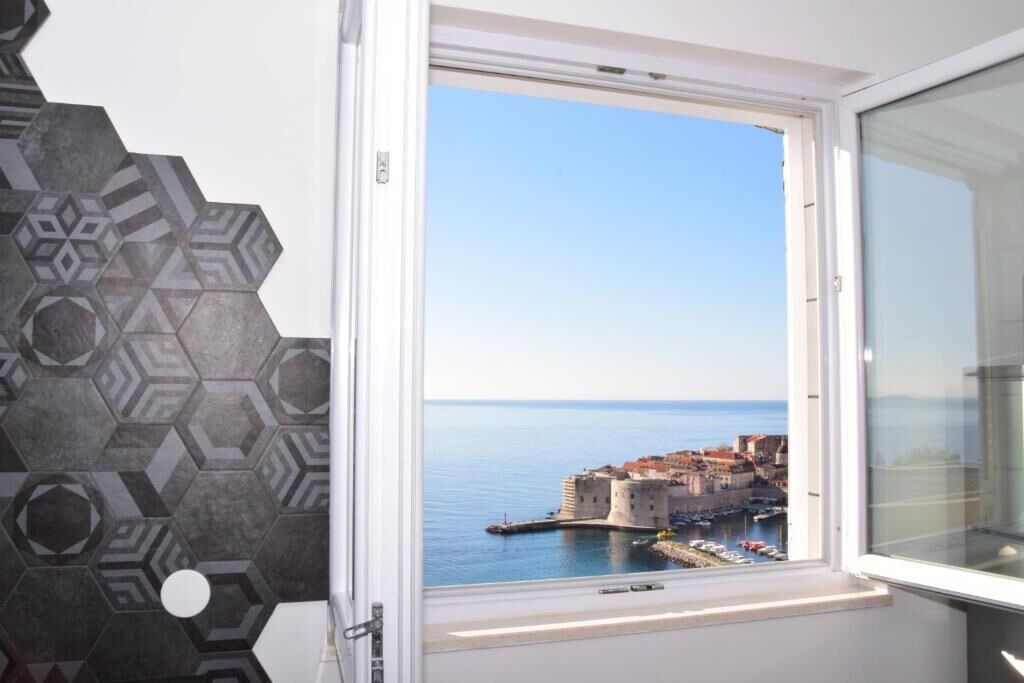 Photo of Others in Ploce