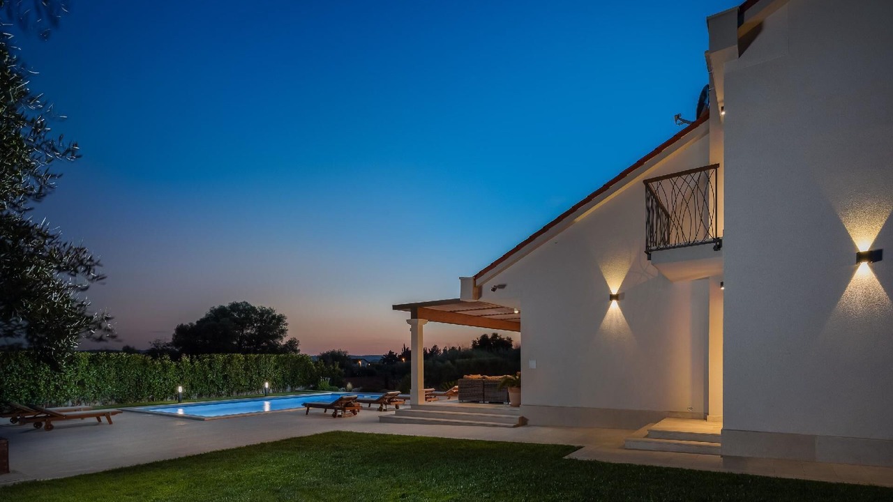 Photo of Outdoor in Rudine