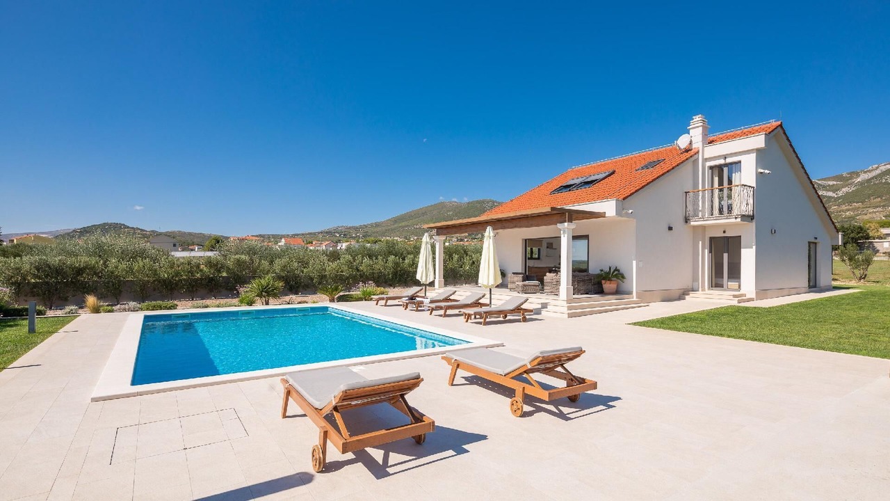 Photo of Outdoor in Rudine
