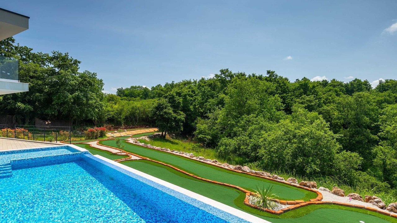 Photo of Outdoor in Jadruhi