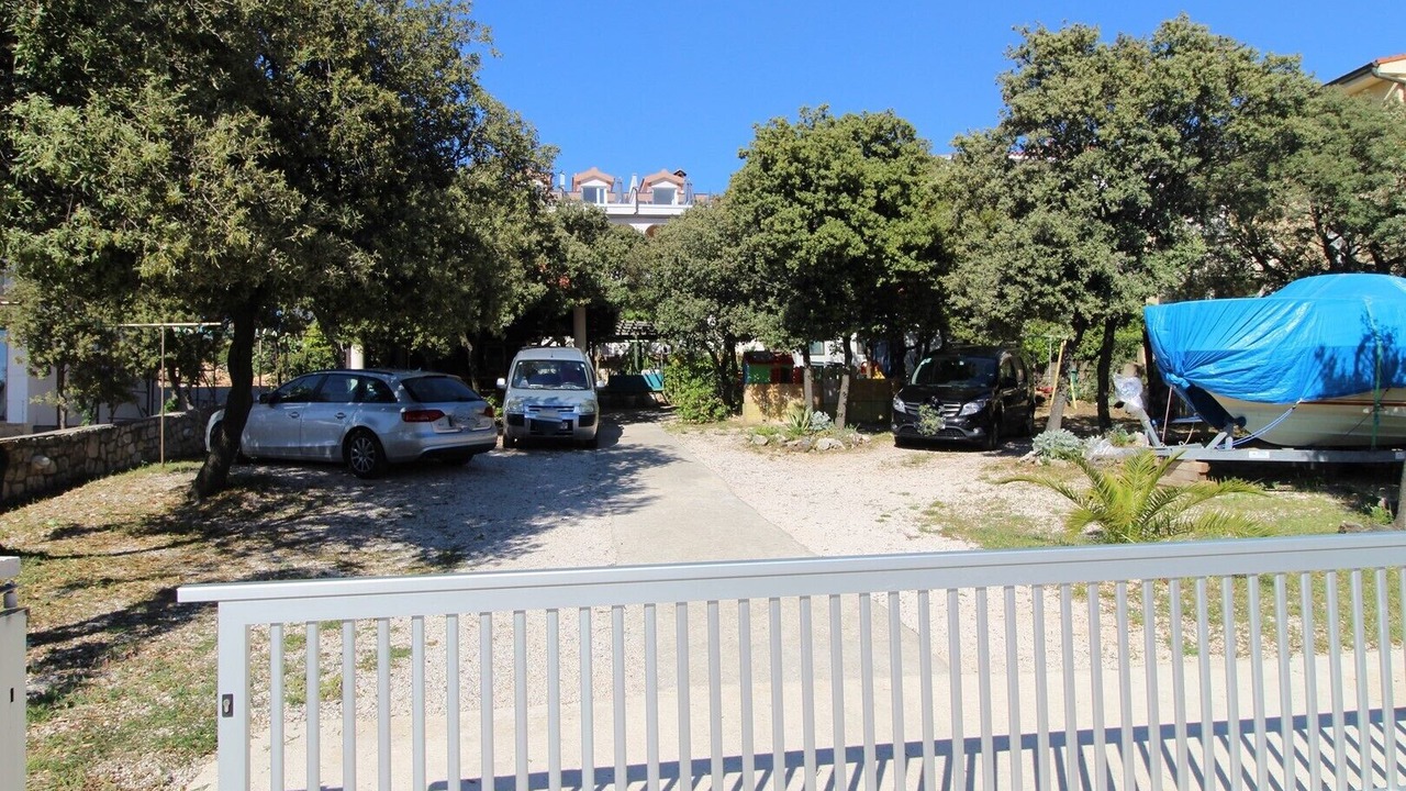 Photo of Outdoor in Mandre