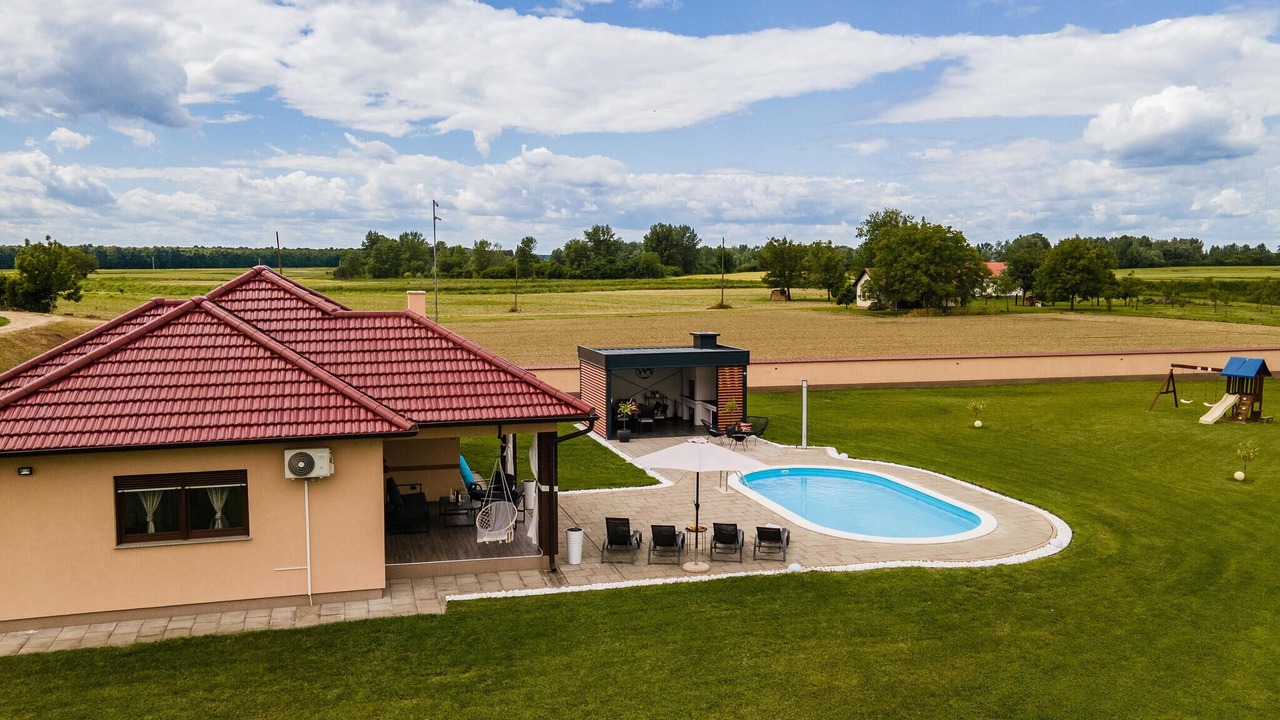 Photo of Outdoor in Pitomaca