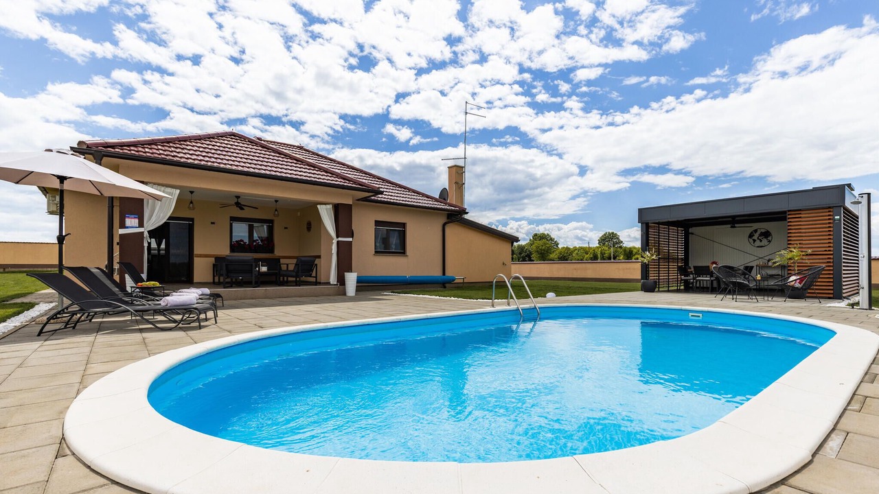Photo of Outdoor in Pitomaca