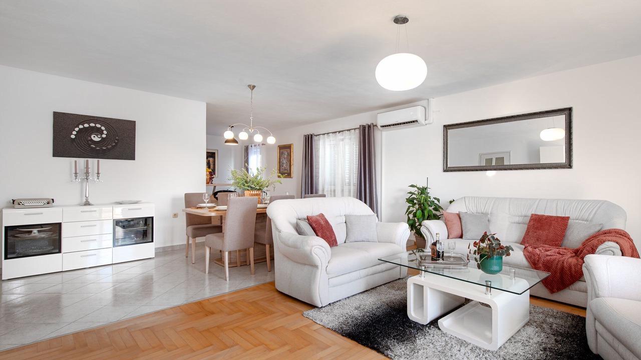 Photo of Livingroom in Oklaj