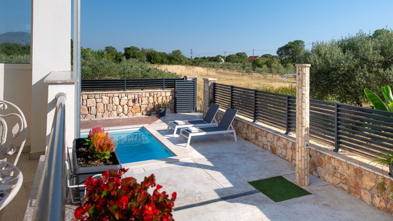Photo of Outdoor in Oklaj