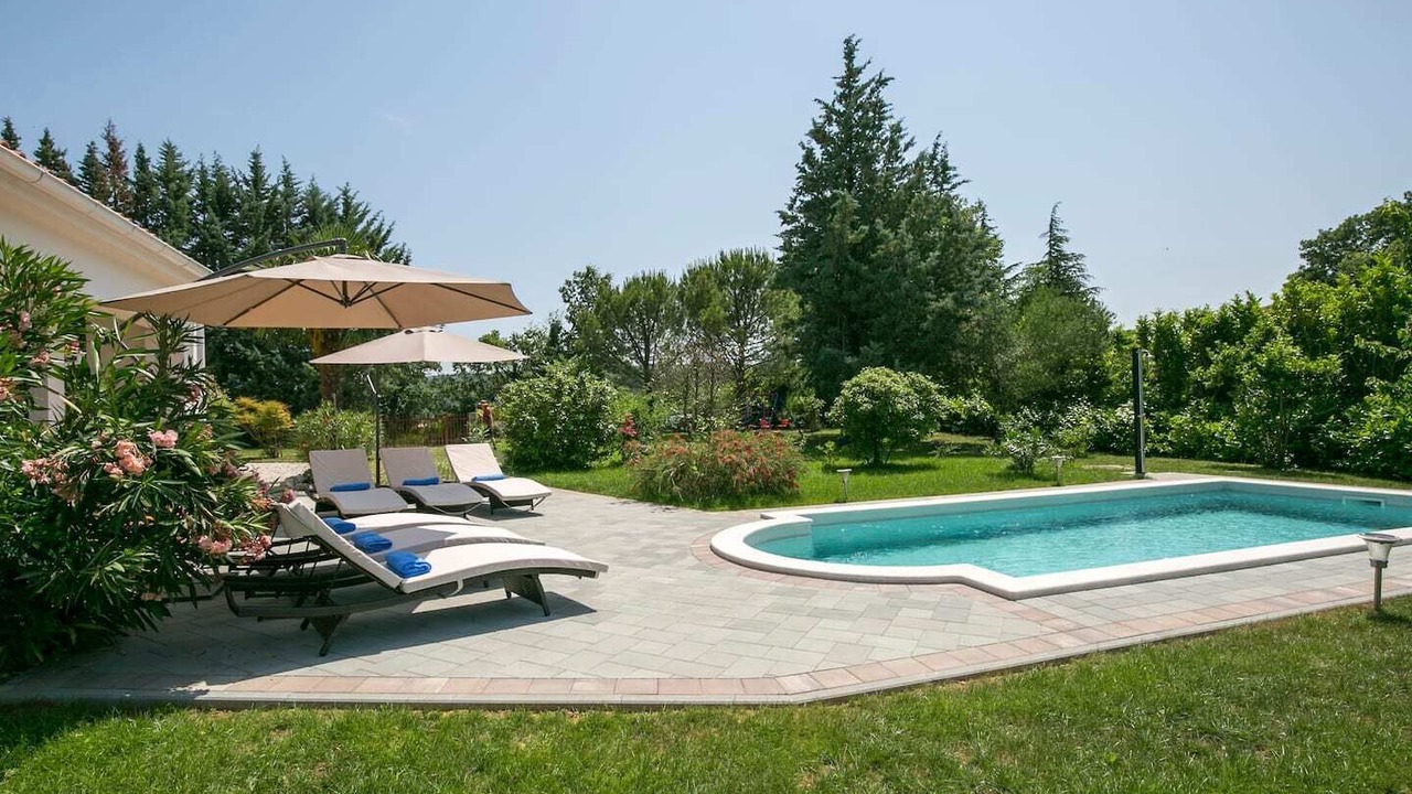 Photo of Outdoor in Rogocana