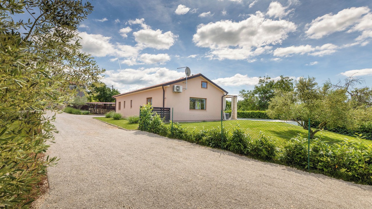 Photo of Outdoor in Prkacini