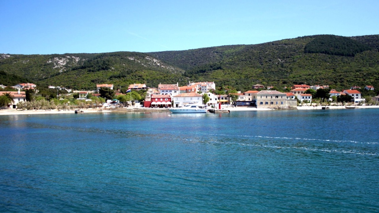 Photo of Others in Cres