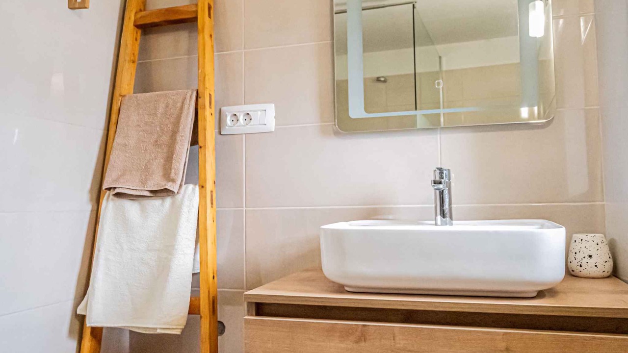 Photo of Bathroom in Cres